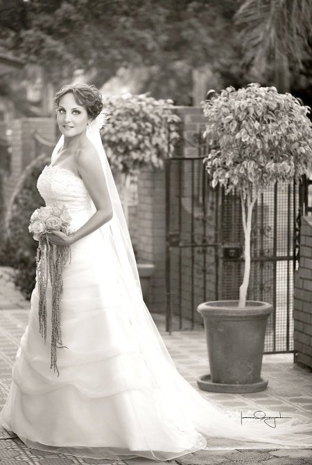 Lic. Laura del Bosque González el día de su boda con el Arq. Nathan Drumm.

Estudio Laura Grageda
