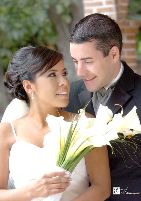 Contrajeron matrimonio, Srita. Hilda Berenice Escobar Luévanos y Sr. Stefano Olivero, en el Hotel Fiesta Inn, el 17 de octubre de 2009. 

Érick Sotomayor Fotografía