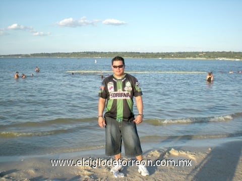 Desde Waco Texas, Carlos Negrete.