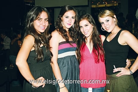 23102009 Nancy, Lety, Getse y Analia.