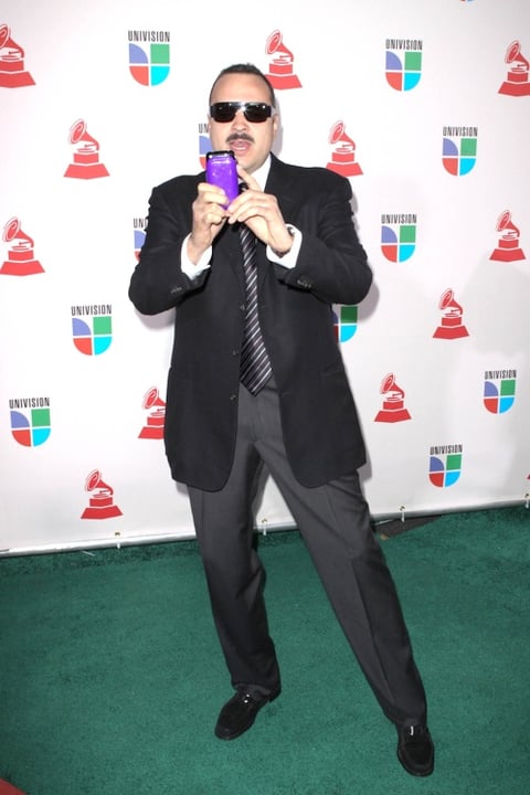 Pepe Aguilar, quien interpretó 'Perdóname' en la décima entrega de los premios Grammy Latino.