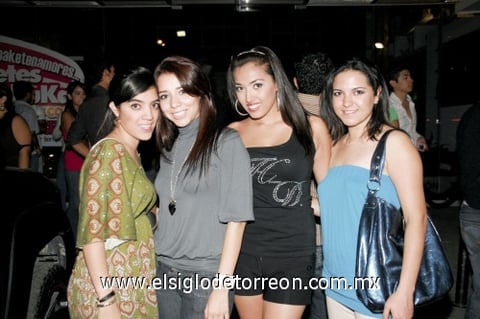 01112009 Valeria Robles, Daniela Cabral, Sandra Villarreal y Edith Díaz.
