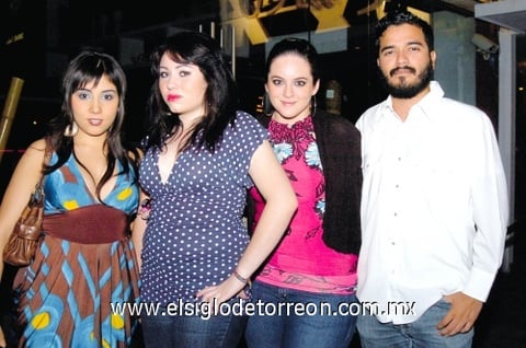 01112009 Luisa Guerrero, Alejandra Rodríguez, Sofía Argüello y Ricky Ramírez.