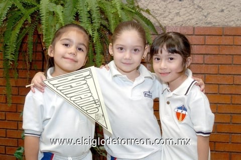 01112009 Sofía, Ana Camila y Carmen.