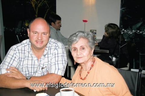 01112009 Ricardo Conte Galván y Martha Galván de Conte.