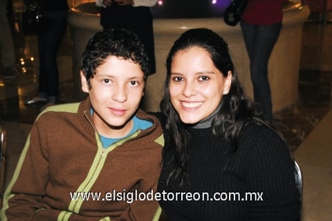 01112009 José Roberto Lozano y Nidia Alejandra Lozano.