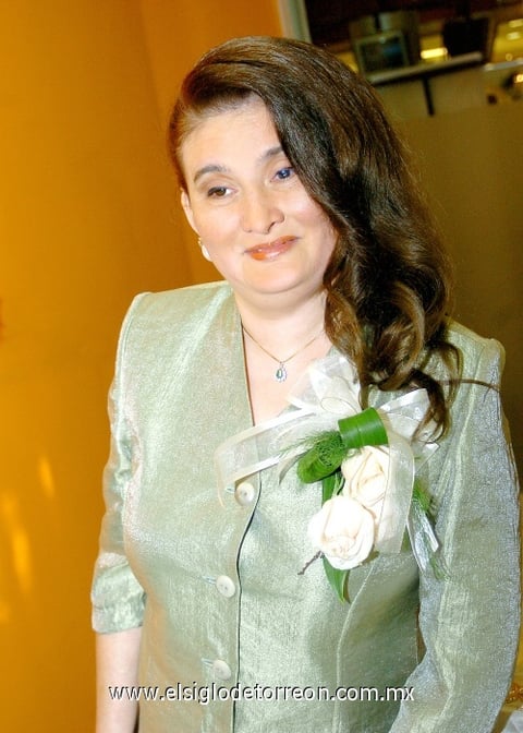 01112009 Muy contenta lució Susana Pavón Wong, el día de su fiesta prenupcial.- Érick Sotomayor Fotografía