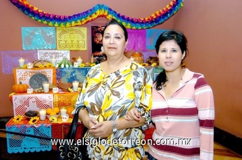 01112009 Antonieta y Marcela Armendáriz.