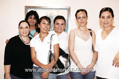 01112009 Marcela Luna, Nancy Becerra, Liliana Luna, Karla Luna, Patricia Carreón y Evelin Contreras.