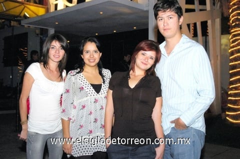01112009 Ana Ceci Luna, Luz Ortega, Pricila Chávez y Francisco Román.