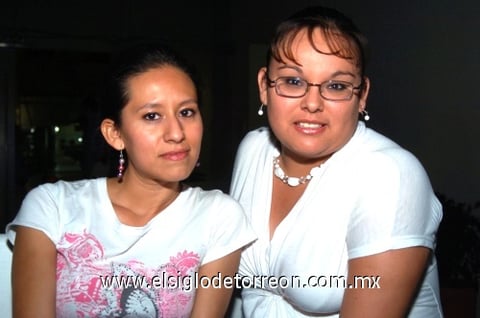 02112009 Berenice Luna y Thalía Mena.