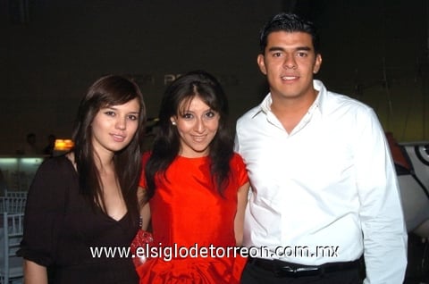 02112009 Visitantes. Salma Estrada, Julia Medina y Jorge Ayup.