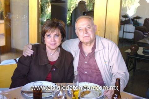 02112009 Lyzeth Lara y Oswaldo González.