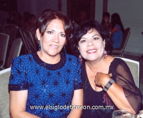 03112009 Lupita Gurrola y Coco Adame disfrutaron de reciente festejo.
