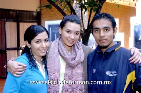 03112009 Jaqueline Dajlala, Karla Macías y David Maldonado.