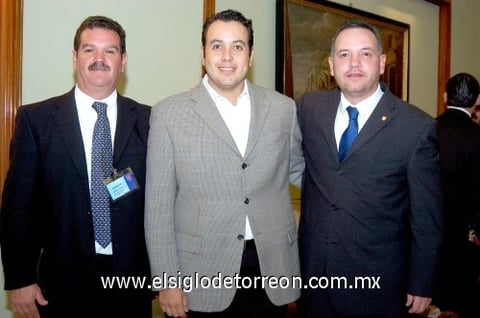 04112009  Agustín Garza, Óscar Farías y Jaime Valverde.