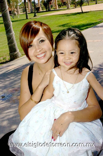 05112009 Elizabeth de Estrada e Isabella Estrada.