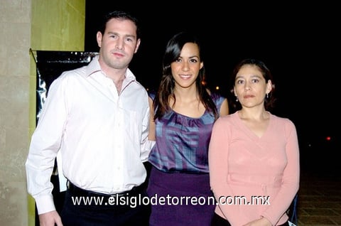 05112009 Javier Sada, Areli Giacomán y Mariana Ramírez.