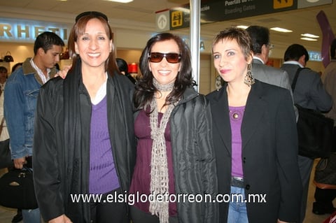 06112009 Riviera Maya. Consuelo, Pilar y Mayela Arrañaga.
