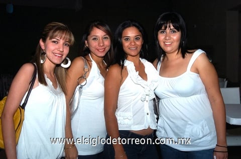 07112009 Brenda Balderas, Liliana Hernández, Yuly Esqueda y Marcela Galindo.