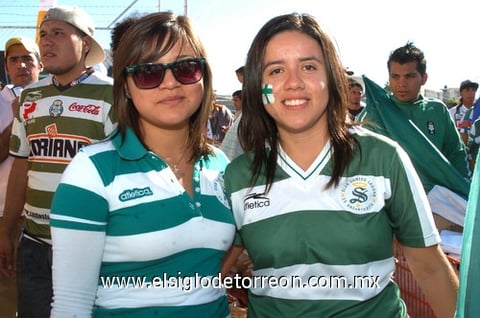 09112009 Cecy Zúñiga y Yoali García.