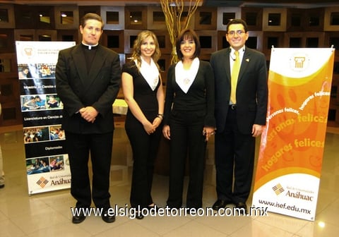 09112009 Organizadores. Juan Carlos Ocejo, Irma Mitre, Tere Moreno y Armando Duarte.