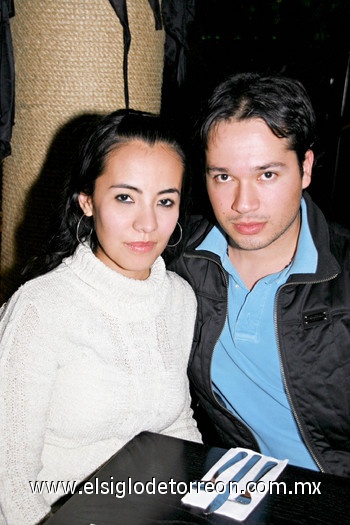 08112009 Rocío Galindo y José Ramírez.