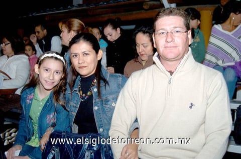 08112009 Fanny Aguilera, Mariana Villalobos y Laura Zepeda.