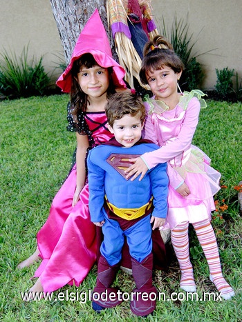 08112009 Caty, Paola y José Manuel.