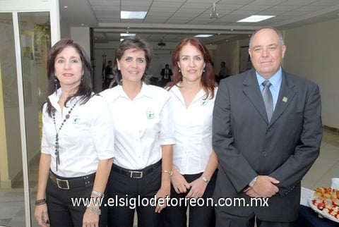 08112009 Leticia Canedo, Elena de la Mora, Blanca Jáuregui y Benjamín Navarro.