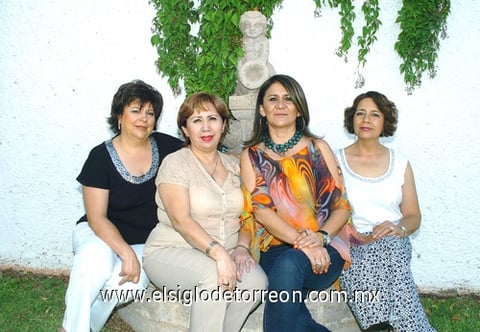 14112009 Lupita Gaucín, Lupita Flores, Lourdes Castil y Margarita Villarreal, del Club de Jardinería Jardín.