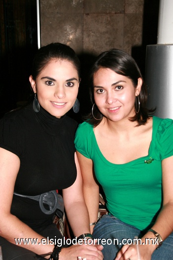 06112009 Mariel Martínez y Paty Licera.