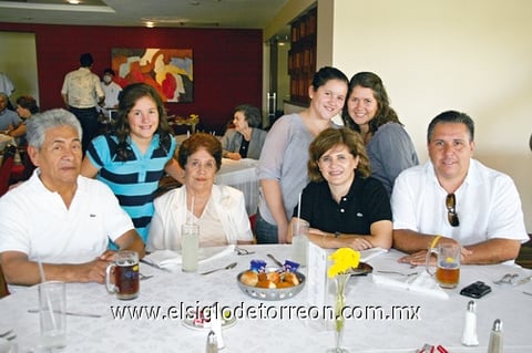 06112009 Nelson Lozada, Sammy, Ary, Sabrina Lozada, Consuelo, Edith Valenzuela y Eliseo.