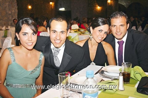 06112009 Las Damas. Cecilia Gutiérrez, Vania Gutiérrez, Tere Martínez, Jake Martínez, Luly Hernández, Cristy Hernández y Cinthya Grijalva. Presentes. María Gloria y Gerardo Torres; Cristy, Antoine.