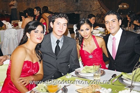 06112009 Entre amigos. Vania Gutiérrez, Rodrigo Covarrubias, Luly Hernández y Esteban Calderón.