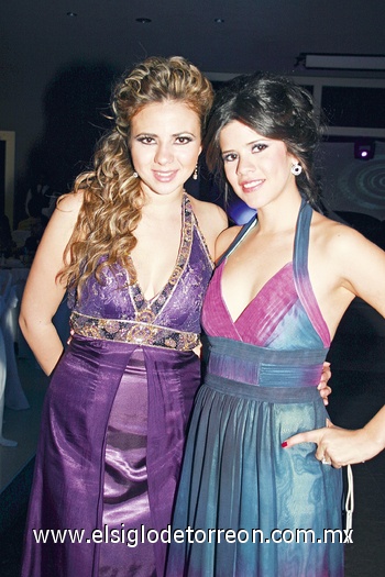 06112009 De gala. Roberta Cárdenas y Yunue Acuña. Asistentes a recepción. Cristy y Antoine Chaúl.
