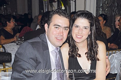 06112009 Ernesto y Annel. Iñigo e Iliana.