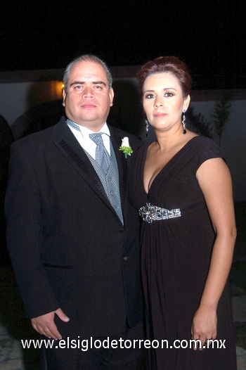 16112009 Alberto de la Rosa Rivera y Claudia Martínez de De la Rosa.   EL SIGLO DE TORREÓN / JESÚS HERNÁNDEZ
