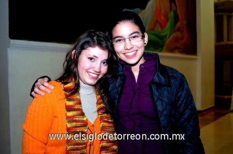 16112009 Amigas. Gabriela Guzmán y Anna Sofía Pedroza.
