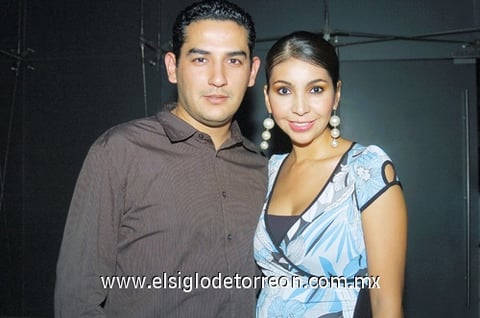 10112009 Antonio Escobar y Lorena Pérez.