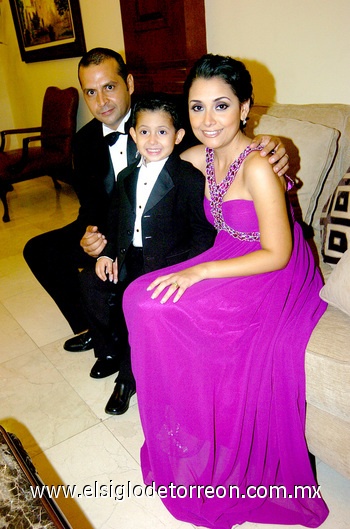 11112009 Mario Morales Juárez, Mario Morales y Diana de Morales.