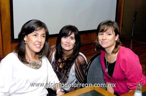 10112009 Gaby Aguirre, Aurora Martínez y Angelita García.
