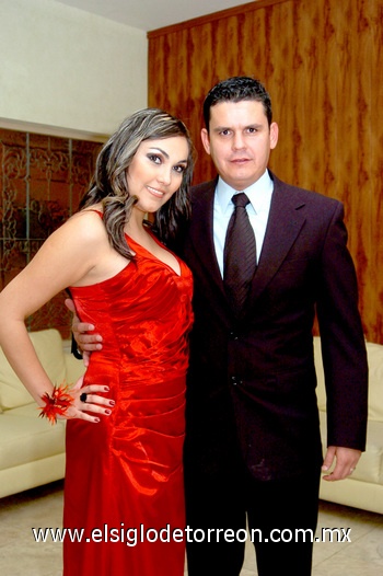 12112009 De fiesta. Elena y Sergio Celayo.