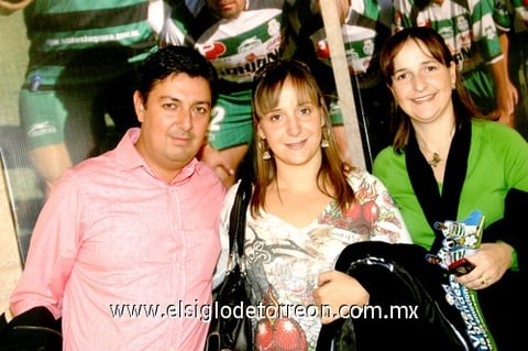 12112009 Luis, Cristy y Anny.