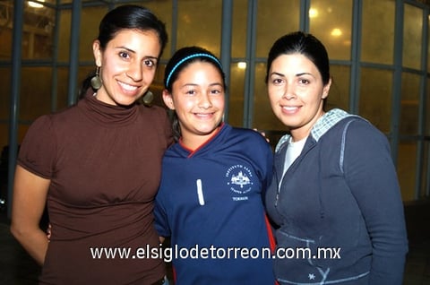 18112009 Lety, Susy, Yadira, Paola, Karla, Ceci y Lucero.