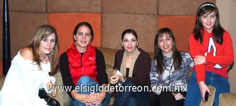 17112009 Amigas. Aranza, Paty, Martha, Vanessa y Vero.