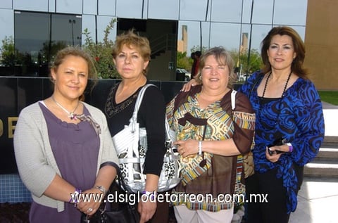 18112009 Pilar Sierra, Martha Montemayor, Mónica Valerio y Fina Ganem.