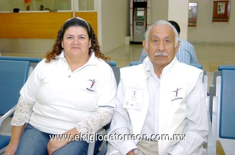 19112009 Viajeros. Hilda Alicia Orozco y Alfonso Espinoza.