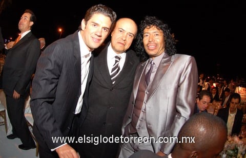 13112009 Alejandro Irarragorri, Joseph Blatter y René Higuita.