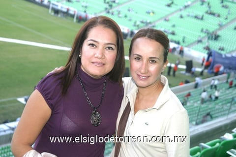 13112009 Lili Fernández y Maribel Cabrera.